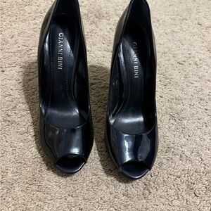 Gianni Bini Glossy Black Peep Toe Heels